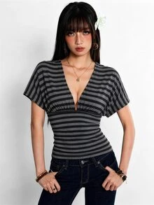 Rina Fox Atasan Wanita Seksi Pas Badan dengan Leher V Dalam, Tali Bahu di Belakang, dan Potongan Seksi. - MultiWarna - View 6