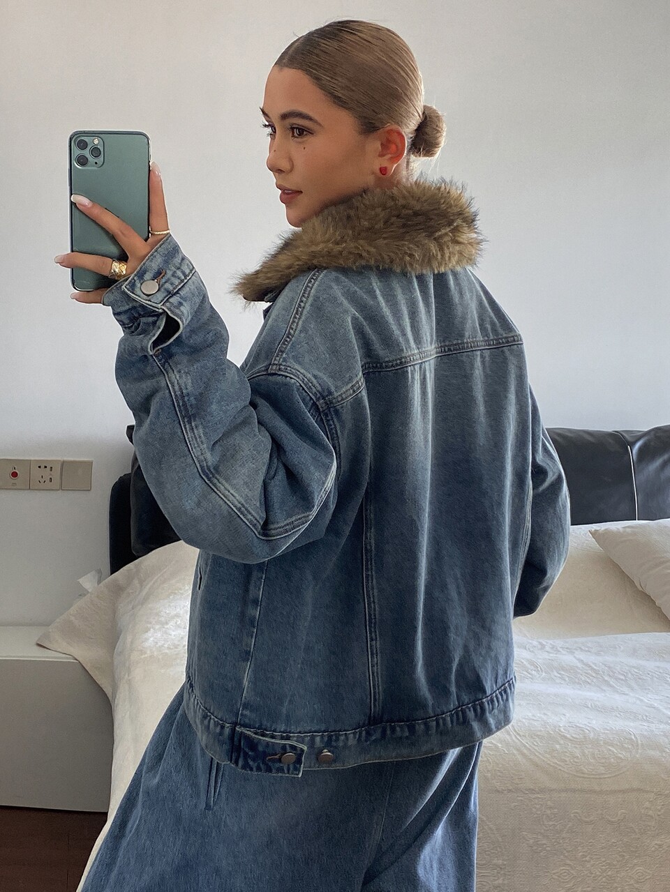 Women's Single-Breasted Faux Fur Collar Casual Winter Padded Coat Fall Jacket
