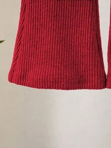 SHEIN Playful Pals 嬰兒女童春秋冬季休閒T恤套裝，不對稱設計套頭高領針織羅紋刷毛布料卡其色純色長袖T恤上衣，搭配卡其色休閒喇叭長褲，2件套，適合春秋冬季，可愛童趣簡約舒適，適用外出、度假與派對 - 紅色 - 查看 5