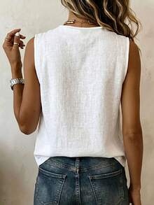 SHEIN Women's White V-Neck Bamboo Linen Contrast Color Wooden Button Slit Sleeveless Tank Top, White Top, Women's Vacation Top, Casual Wear, Holiday Wear, Commute Wear, White Shirt, Country Style, Beach Wear - White - View 4