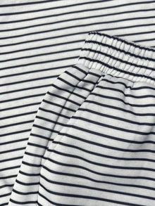 SuriyaCove Setelan Kasual Serbaguna untuk Wanita: Sweatshirt Berkerudung Bergaris dengan Resleting dan Celana Panjang, 2 Potong - MultiWarna - View 5