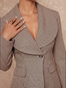 Lumalex Blazer Wanita Berstruktur dengan Kerah Lebar, Pinggang Ramping, Bantalan Bahu, dan Lengan Panjang, Model Musim Gugur Terbaru - Khaki - View 5