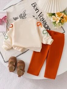 SHEIN Playful Pals 女童甜美蝴蝶結運動衫套裝 秋季可愛 H 植絨印花上衣與焦糖色彈性內搭褲 柔軟 2 件套 適合嬰兒與幼童 日常百搭 - 杏色 - 查看 3