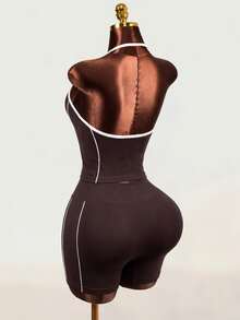 Mistrie Seamless Sports Yoga Tank Top & Shorts Set/Contrast Color Lines/Waistband Fold/Fashionable & Sexy/Comfortable - Coffee Brown - View 4