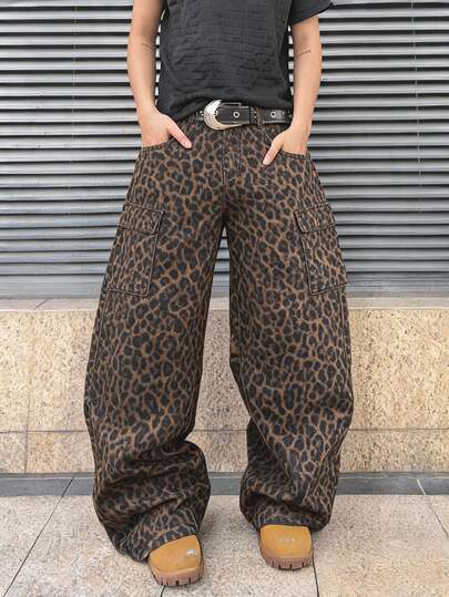 Herren Cargo-Jeans mit Leopardenmuster und Klapptaschen