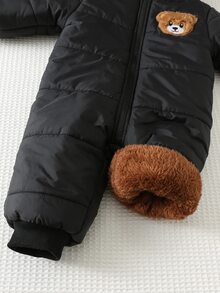 Cozy Pixies 男嬰冬季黑色填充連身外套，附棕色保暖內裡、可愛熊耳朵與貼布設計 - 彩色 - 查看 6
