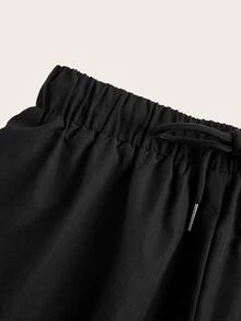 SHEIN BASICS 女款休閒街頭風梭織高腰寬腿百慕大短褲，附工裝口袋，黑色，棉質，適合夏季穿搭、海灘度假 - 黑色 - 查看 5