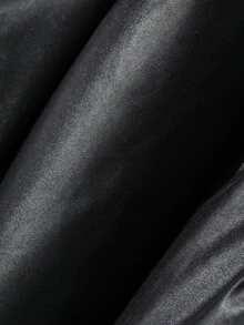 Livesso Mantel Musim Dingin Wanita Warna Hitam dengan Tudung, Tali Serut, Lengan Panjang, Tebal, Berbantalan, dan Dekorasi Saku, Longgar dan Empuk - Hitam - View 11