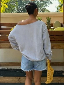 SHEIN CURVE+ Plus Size Women's Casual Minimalist Plus Size Asymmetrical Shoulder Print Pattern Sweatshirt, Comfortable And Cozy, Suitable For Autumn/Winter - Grey - View 2
