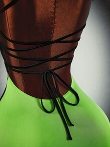 Amplova Gaun Mini Bodycon Ketat Berkerut dengan Tali Silang Motif Tengkorak Tanpa Punggung untuk Wanita, Cocok untuk Pesta Malam di Klub, Musim Panas, Warna Hijau dengan Motif Bunga - Hitam - View 6