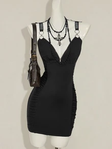 SHEIN ICON Kurzes Slip-Kleid mit metallischer Kette und Rückenausschnitt - Schwarz - Übersicht 5