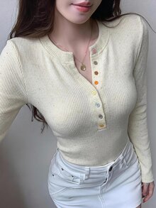 DAZY 春夏秋款奶油黃彩虹彩色鈕扣裝飾修身長袖女款T恤 - 米色 - 查看 5