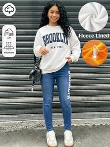 SHEIN Tween女孩2件套 白色字母圖案針織寬鬆圓領衛衣與藍色丹寧彈性緊身褲 - 藍白色 - 查看 4