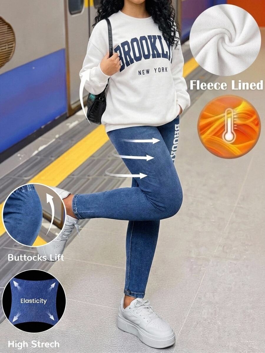 SHEIN Tween女孩2件套 白色字母圖案針織寬鬆圓領衛衣與藍色丹寧彈性緊身褲 - 藍白色 - 查看 1