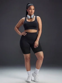 Powerista Women's Plus Size All Seasons Black Soild Color Sports Brawith Cutout Back Design And Excellent Support For Gym Workouts And Running - Black - View 4