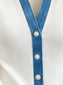 SHEIN Franclia ملابس علوية نسائية محبوكة بألوان خريفية متباينة مع ياقة V و طية صدر مضلعة، بأزرار أمامية وأكمام طويلة، بقصة ضيقة، تي شيرت كاجوال أنيق للارتداء اليومي والتنقل - أبيض - مشاهدة 9