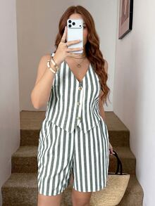 SHEIN LUNE Setelan 2 Potong Modis Atasan Tank Top Bergaris Kancing dan Celana Pendek Saku Ukuran Plus - Hijau - View 4