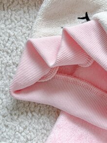 SHEIN Playful Pals 新生女嬰可愛甜美粉色兔耳毛絨法蘭絨長袖圓領加厚衛衣褲套裝，生日冬季聖誕節假日毛絨款 - 粉色 - 查看 6