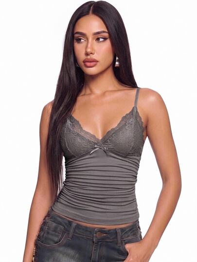 SHEIN ICON 純色蕾絲拼接褶皺修身背心