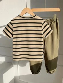 SHEIN 2件組小男孩休閒學院字母印花圓領針織短袖T恤與3D口袋收口寬鬆梭織長褲，2款各1件，4件套，適合學校、花園、海灘、生日，春夏秋冬四季穿著 - 彩色 - 查看 3