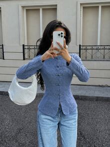 Modelyn 秋季蕾絲青蛙鈕扣溫柔約會早午茶會優雅復古時尚百搭顯瘦女款襯衫海軍藍 - 藍色 - 查看 4