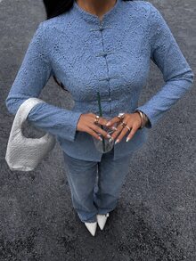 Modelyn 秋季蕾絲青蛙鈕扣溫柔約會早午茶會優雅復古時尚百搭顯瘦女款襯衫海軍藍 - 藍色 - 查看 7