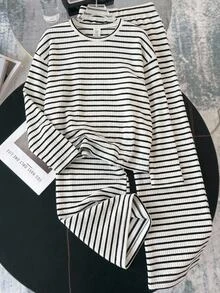 SHEIN 青少年女孩 T-Shirt 套裝 秋季 2 件套 寬鬆條紋圓領落肩長袖 T-Shirt 與鬆緊腰條紋長褲 外出穿搭 - 黑與白 - 查看 4