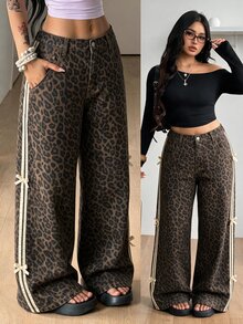 Coolane Celana Jeans Denim Motif Leopard Ukuran Besar dengan Hiasan Pita, Celana Jeans Kaki Lebar Motif Leopard, Celana Jeans Leopard Genit, Motif Hewan Y2K, Halloween, Natal, Imut, Gyaru - Coklat - View 1