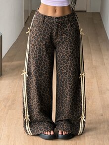 Coolane Celana Jeans Denim Motif Leopard Ukuran Besar dengan Hiasan Pita, Celana Jeans Kaki Lebar Motif Leopard, Celana Jeans Leopard Genit, Motif Hewan Y2K, Halloween, Natal, Imut, Gyaru - Coklat - View 5