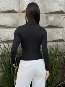 Yohana Edit 镂空不对称领口 T 恤外出上衣，秋季服装长袖女式上衣高领衫 - 黑色 - 查看 2