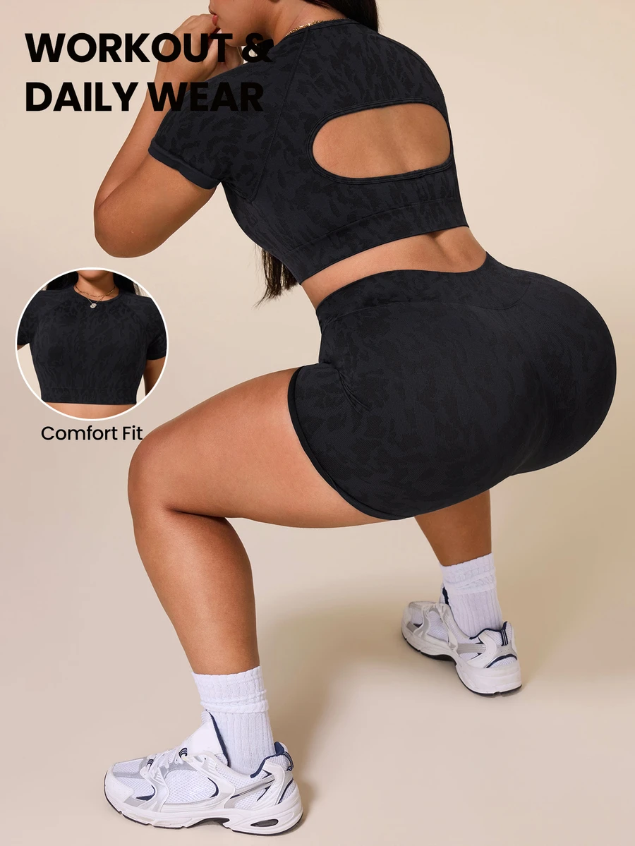 SHEIN Unity Plus Size Women's Seamless Sports Set, All-Over Print, Hollow Back Design, Shorts And Tank Top, Cycling Shorts Seamless Sports Set, Fitness Set - Black - View 1
