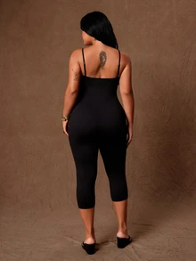 Rustia Jumpsuit Pas Badan Ukuran Plus dengan Tali dan Gesper, Jumpsuit Hitam Elastisitas Tinggi Panjang Sedang untuk Musim Gugur/Dingin - Hitam - View 2