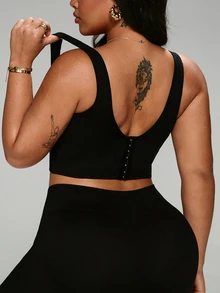 SHEIN Rhythm Era Áo ngực thể thao thoải mái, tối giản, không lưng dành cho nữ cỡ lớn màu đen. - màu đen - Xem 2
