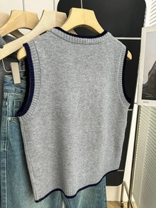 SHEIN Franclia 新款春夏休閒極簡圓領微 Polo 無袖背心，煙灰色啞光鈕扣，密織針織，顯高不顯胖，對比滾邊，圓點與佩斯利拼色，適合辦公通勤，優雅百搭層次穿搭，韓系針織基本款，修身舒適，深色調顯白，清冷氣質，紋理灰黑色，休閒商務中性高級女款針織上衣 - 灰色 - 查看 3