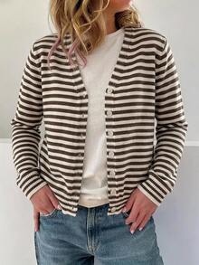 SHEIN LUNE Women's Autumn/Winter White Colorblock Button Long Sleeve Knit Cardigan Brunch French Casual 
Versatile Basics - Multicolor - View 5