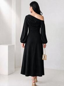 Heiryn Vestido con cuello asimétrico y fruncido delantero - Negro - Ver 2