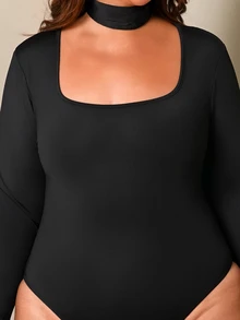 Lele Munniz Plus Size Solid Scoop Neck Bodysuit - Black - View 5