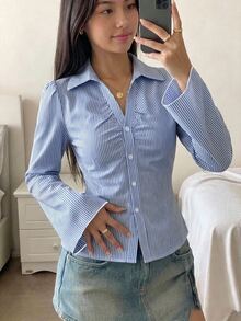 SHEIN Girlism 兒童青少年女童秋/冬條紋百褶喇叭袖收腰鈕扣V領襯衫，藍色條紋休閒時尚上衣 - 藍色 - 查看 3