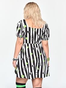 Beetlejuice X ROMWE Plus Size Women's Striped Cartoon Print Casual Daily Dress - Black and White - View 8