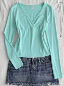 SHEIN Camiseta casual y versátil de unicolor con cuello en V y manga larga para adolescente, estilo lindo, azul cerceta, cumpleaños, botella, otoño, vuelta a la escuela/otoño, Y2k - Azul menta - Ver 6