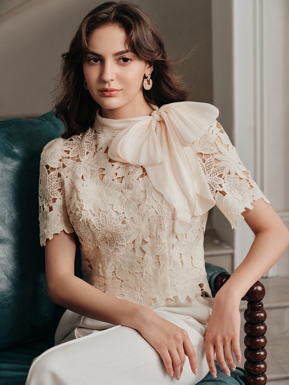 Anewsta Spring/Summer French Gentle Style Beige Hollow Lace Bowknot Versatile Women's Blouse