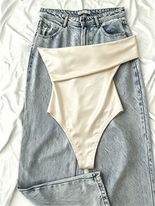 IslaSuriya Body élégant et sexy d'été en tissu satin avec décoration métallique, bandeau à une épaule, pour femmes, pour sorties nocturnes et rendez-vous, beige - Nude - Voir 2