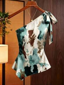 SHEIN Franclia 焦糖棕色缎面不对称肩部蝴蝶结装饰衬衫，不对称褶皱修身小众设计上衣，适合约会、通勤，性感不对称肩部叠穿，时尚优雅衬衫 - 咖啡棕 - 查看 2