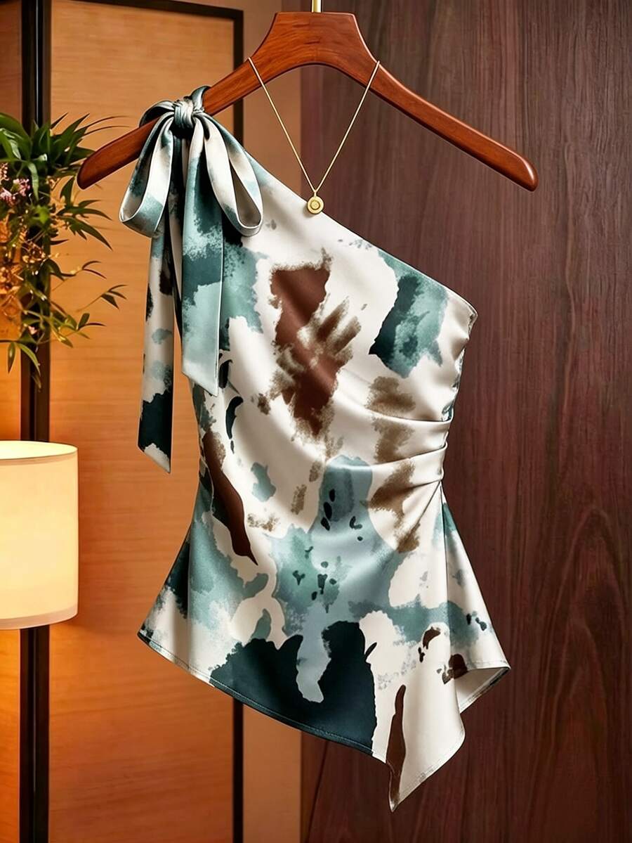 SHEIN Franclia 焦糖棕色缎面不对称肩部蝴蝶结装饰衬衫,不对称褶皱修身小众设计上衣,适合约会、通勤,性感不对称肩部叠穿,时尚优雅衬衫 - 咖啡棕 - 查看 1