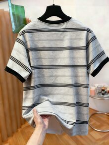 Manfinity Dauomo Men's Round Neck T-Shirt With Striped Print, Black Horse Embroidery, Comfortable Casual Tee - Multicolor - View 3