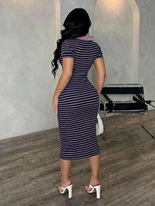 SHEIN SXY 性感休閒運動風海軍藍大尺碼條紋彈性中長洋裝 短袖 Polo 領 女款 適合海灘約會日常夜出度假夏季 - 淺粉色 - 查看 2