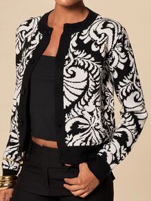 Travachic Cardigan Rajut Kancing Depan Motif Bunga Boho untuk Wanita, Kerah Bulat, Mantel Ringan Lengan Panjang, Jaket Rajut Vintage untuk Musim Gugur, Musim Semi, dan Musim Dingin. - Hitam dan Putih - View 4