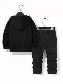 SHEIN 小男孩 2件/套街頭風套裝：紅色蜘蛛圖案衛衣搭配黑色高彈力破洞緊身牛仔褲－適合小男孩秋冬服飾 - 彩色 - 查看 2