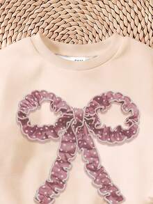 SHEIN LMoss Kids 可愛時尚 3D 波浪邊蝴蝶結圖案 嬰兒女童休閒軟舒適寬鬆圓領套頭衛衣與厚實波點內搭褲 2 件套，適合秋冬日常、上學、外出、萬聖節、聖誕節，甜美女孩風 - 彩色 - 查看 6