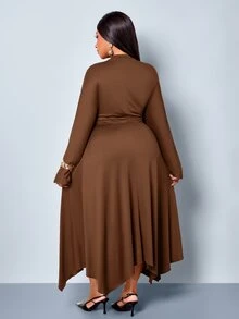 SOLERSUN Gaun Plus Model Kerah Tinggi Lengan Lentera dengan Hem Asimetris untuk Musim Gugur - Coklat - View 4